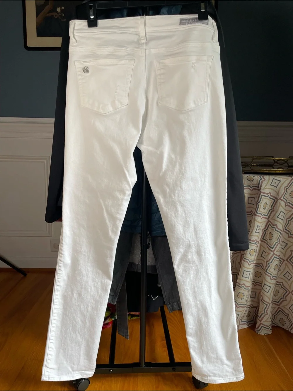 Rock & Republic Berlin White Denim Jeans Size 10M